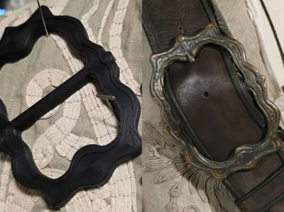 Will Turner golden belt buckle