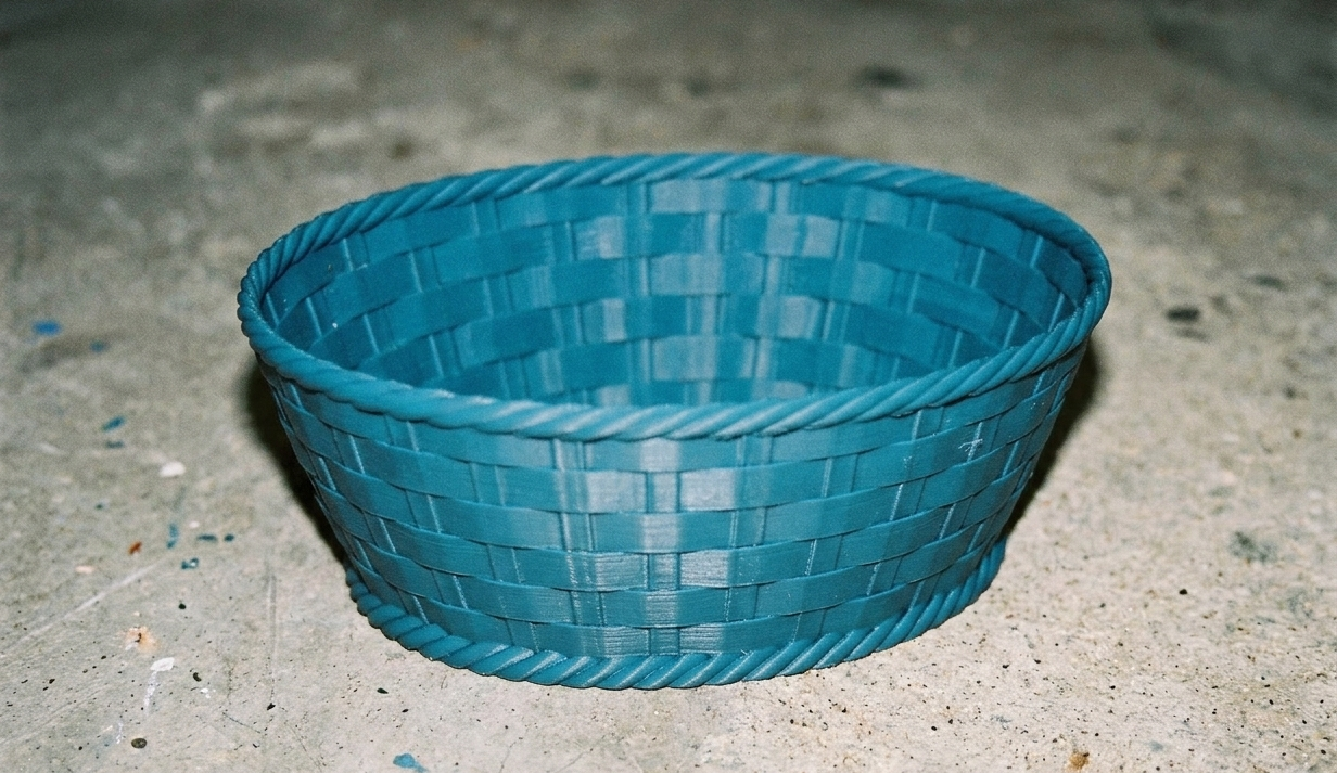 Miniatura 2 do modelo 3D Woven easter basket