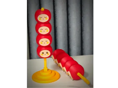 A skewer of Tanghulu and many skewers of Tanghulu, decorations for New Year and various festivals