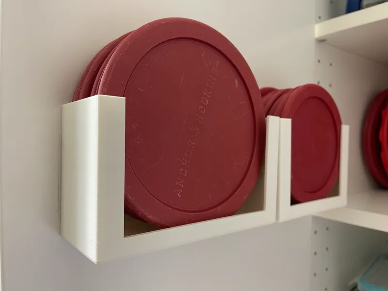 Mid size Pyrex container lids holders