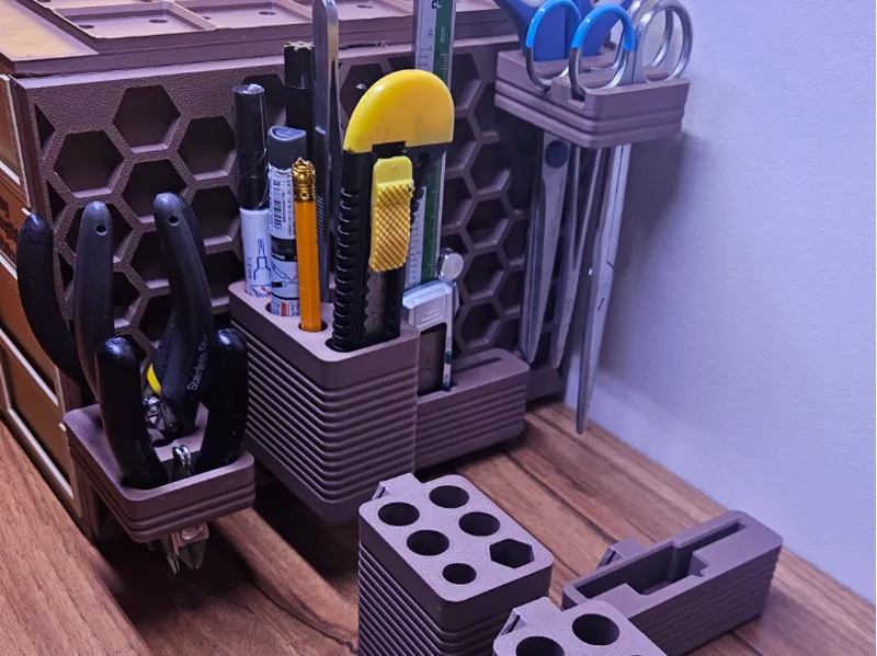 HSW marker, knife and deburring tool holder