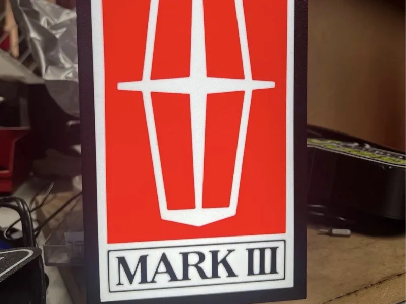Lincoln Mark III Light box