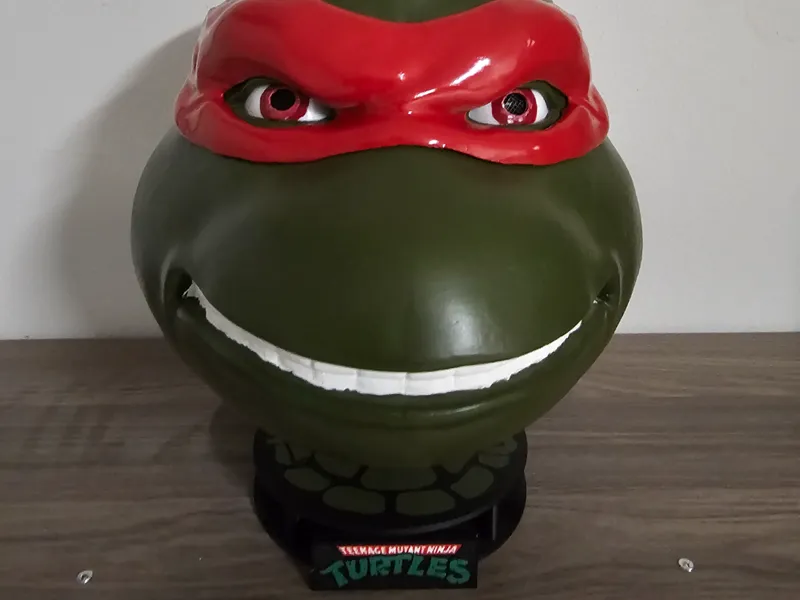 TMNT Helmet Stand w/changeable face plates