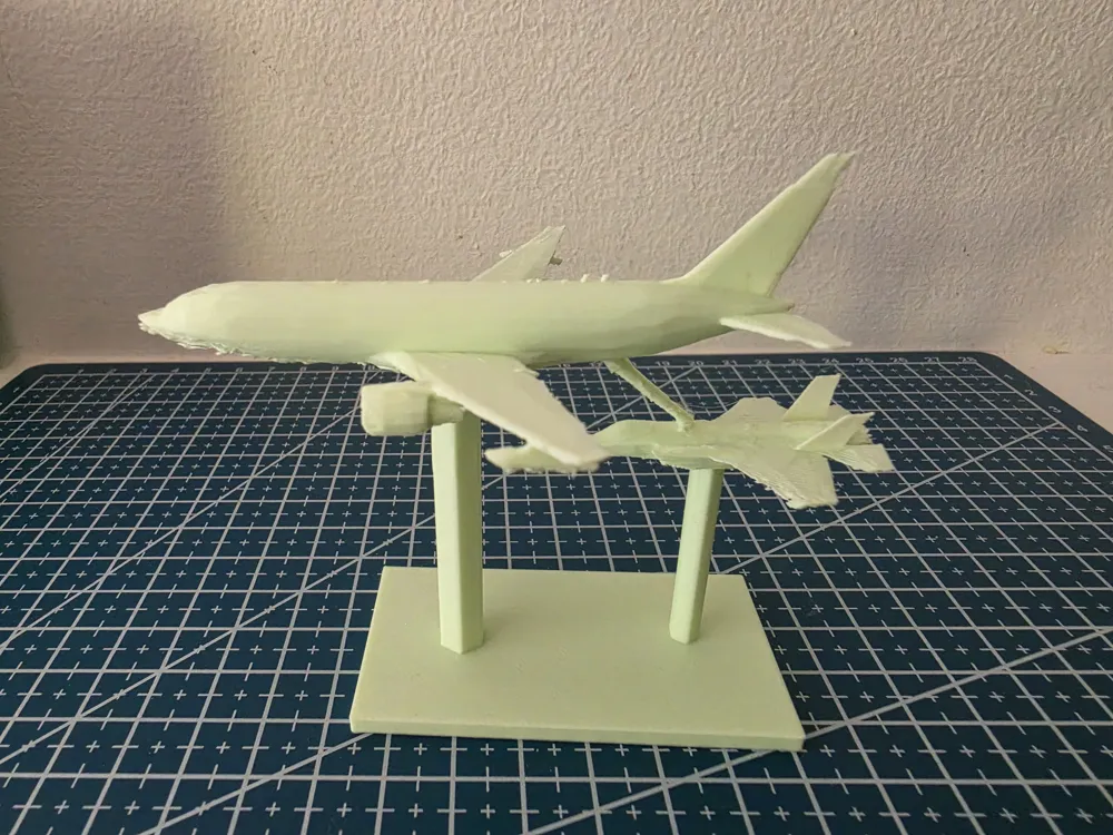 Aerial Refueling KC-46 & F-35 - Free 3D Print Model - MakerWorld