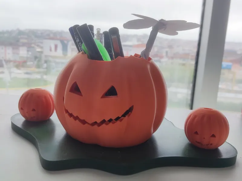 Pumpkin_Pen_Holder