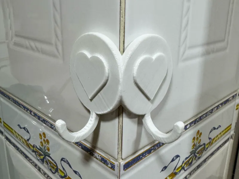 Corner double hook with heart