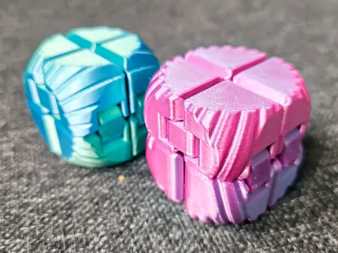 Round Infinity cube! Fidget print in place view 2