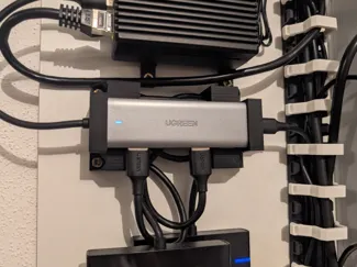 Ugreen USB Hub Mount