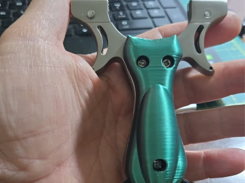 Scales for a classic chinese slingshot 