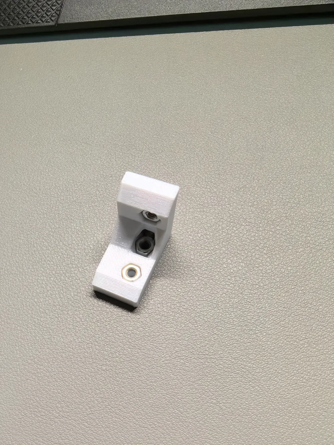 Miniatura 2 do modelo 3D 洞洞板 3mm及适配转角连接件