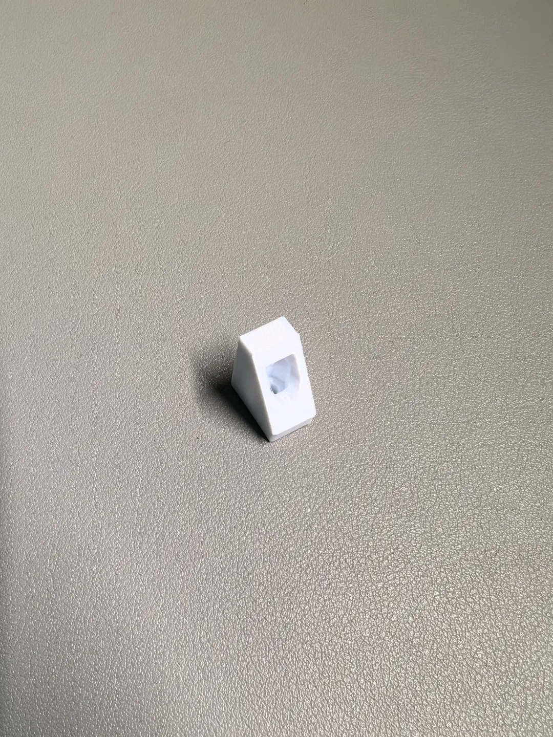 Miniatura 4 do modelo 3D 洞洞板 3mm及适配转角连接件