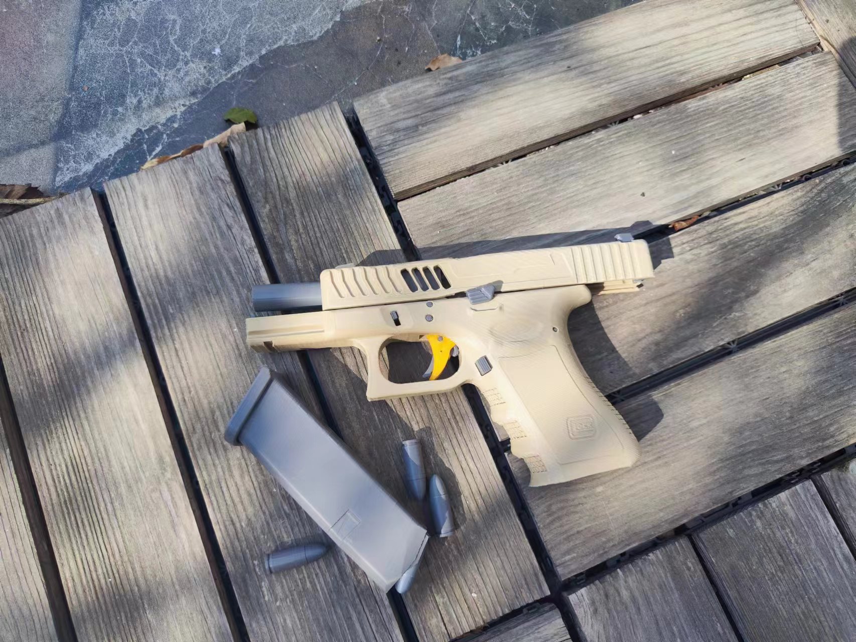 Miniatura 2 do modelo 3D GLOCK G19  格洛克 19 可动玩具 优化版