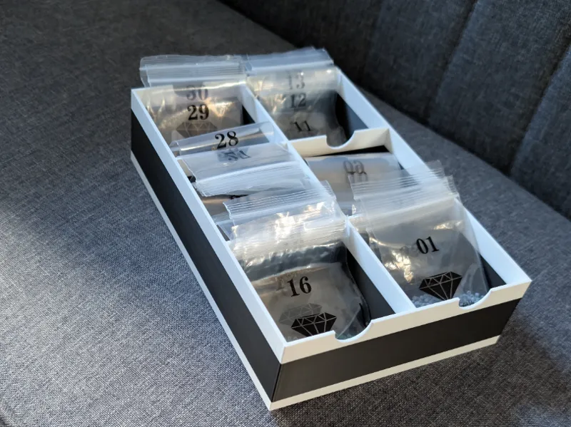 Storage tray with 6 compartments