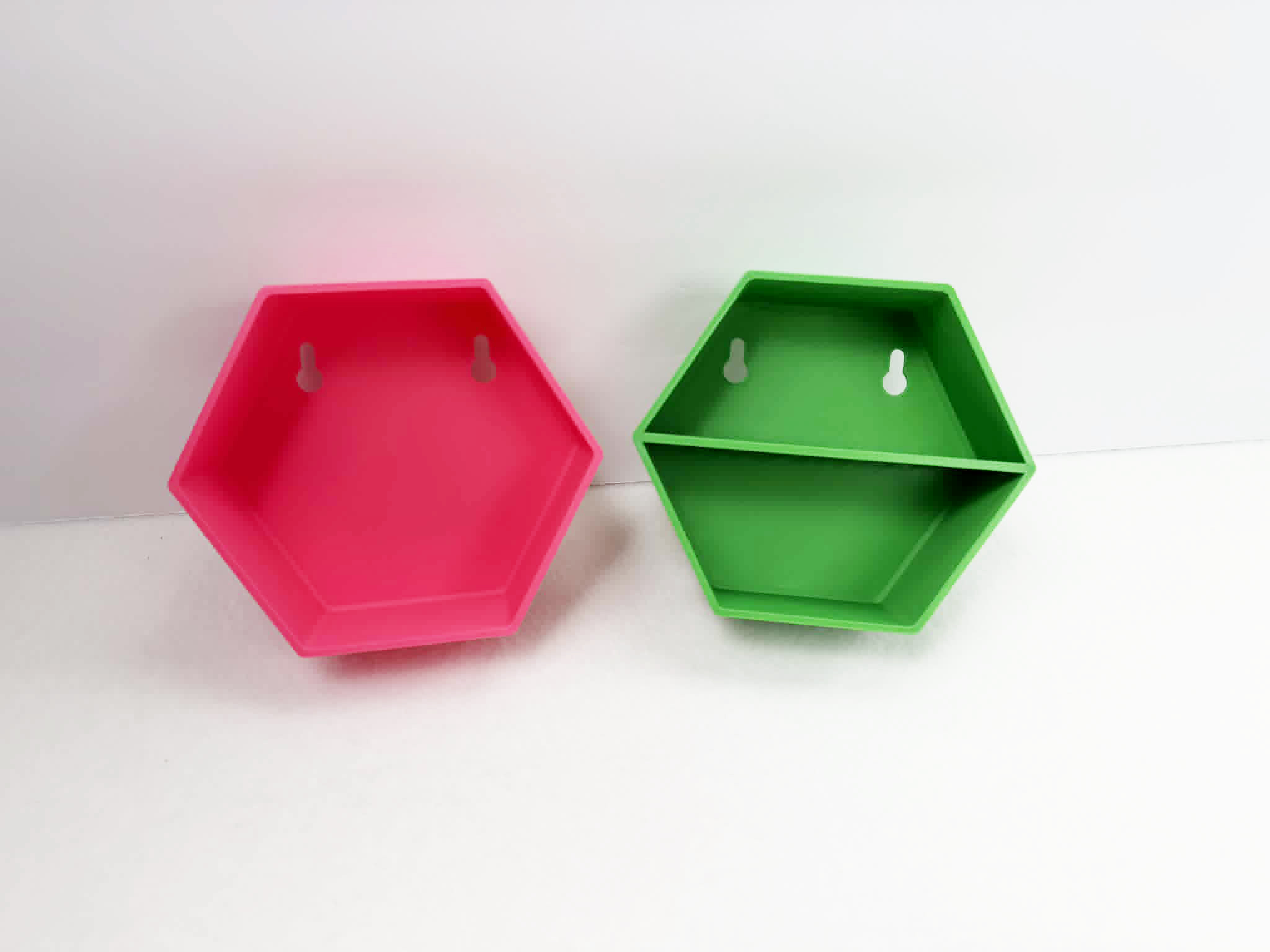 Miniatura 2 do modelo 3D Customizable Wall mount Polygon shelf