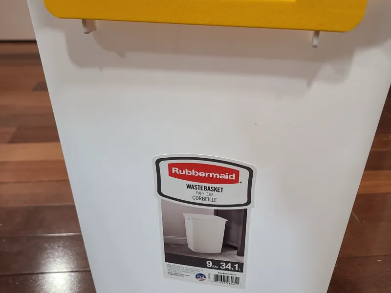 Rubbermaid 32 qt / 9 gallon trash reinforcement