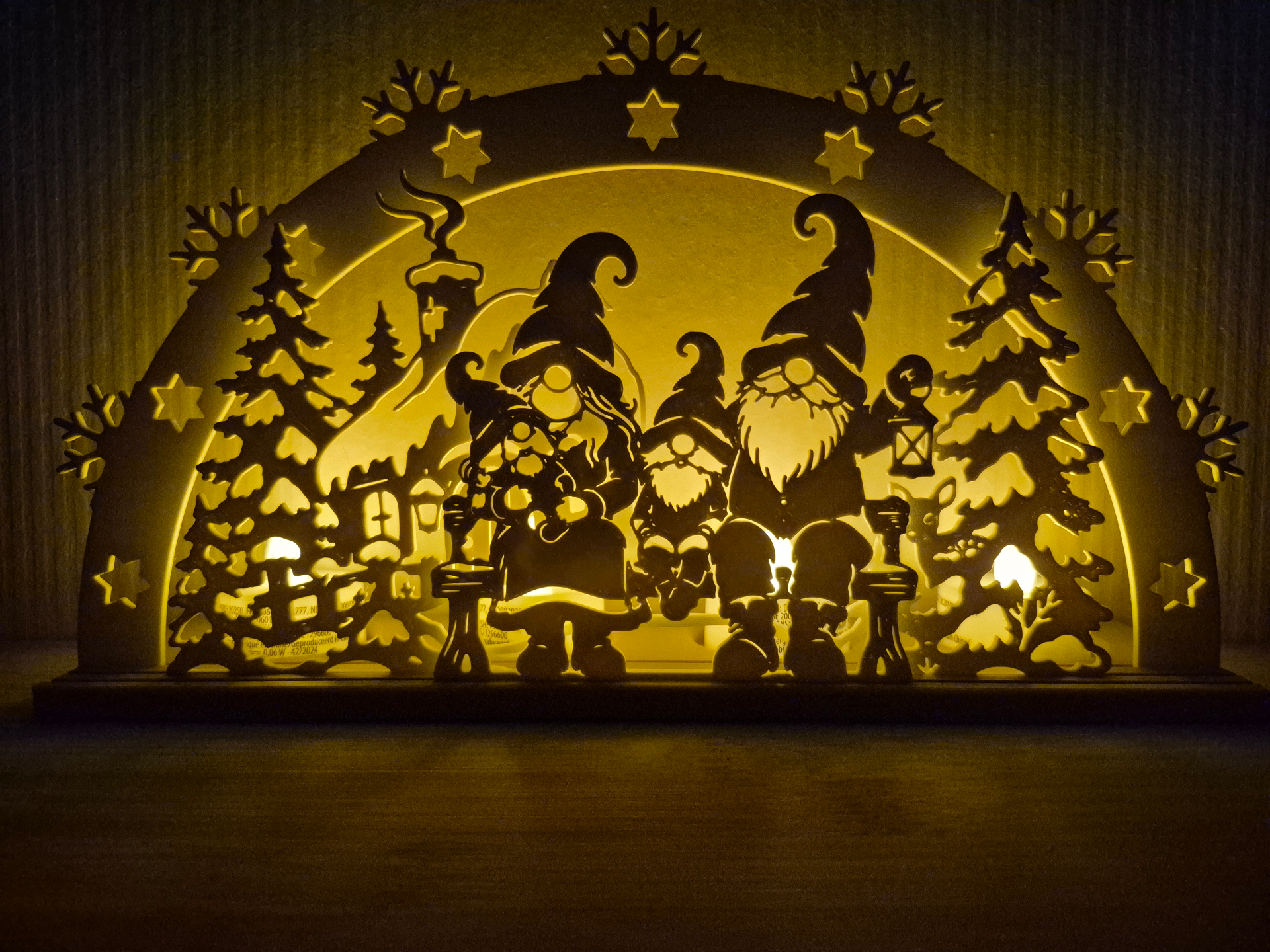 Xmas Gnome Family Christmas Arch LED - 1