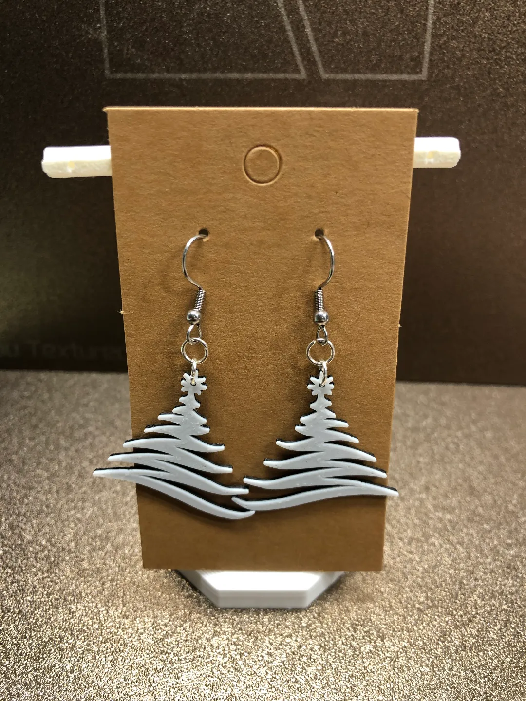 Christmas tree earrings no AMS view 4