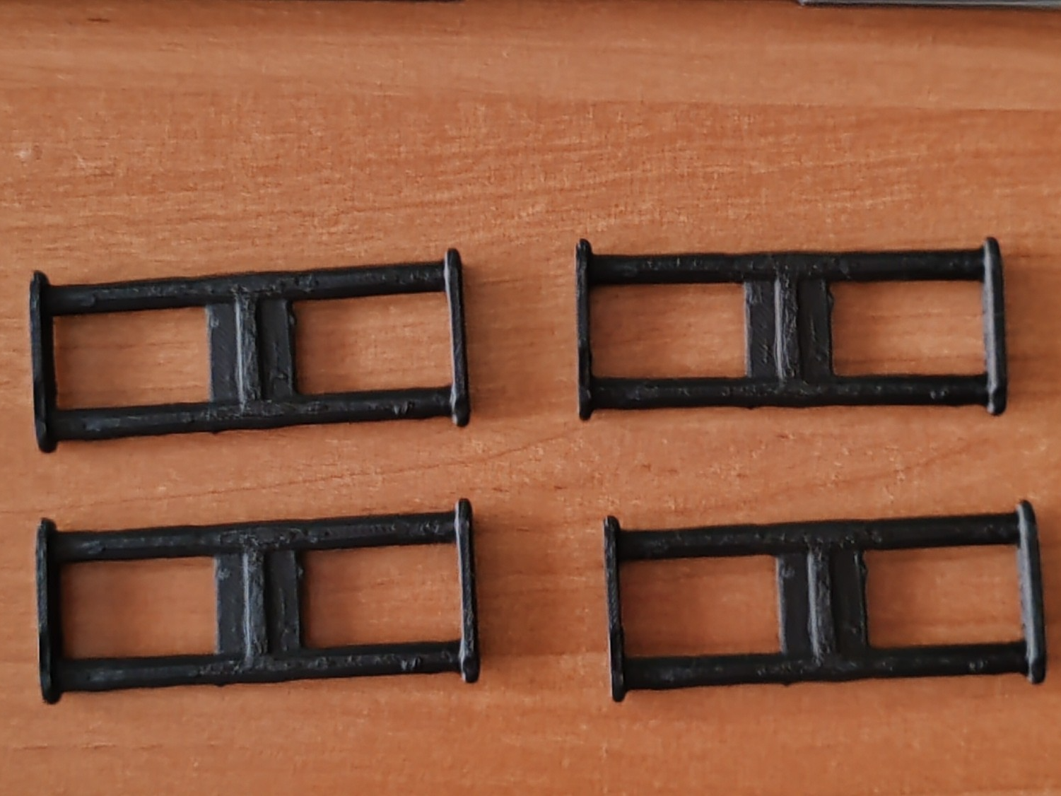 Latch element closing the toolbox