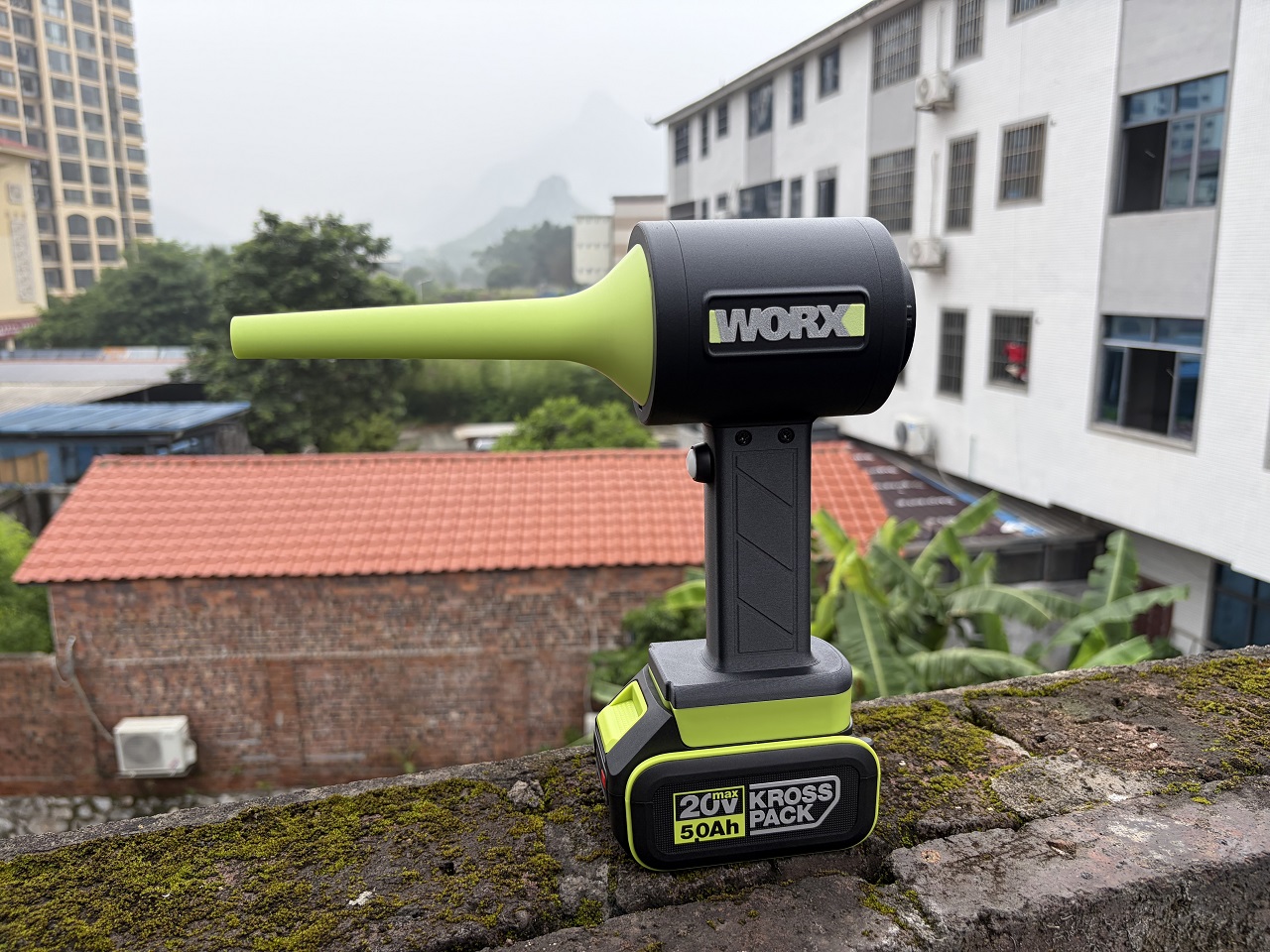 Miniatura 12 do modelo 3D 戴森V8吸尘器电机吹尘枪、暴力风扇