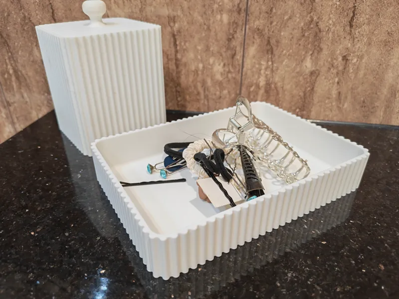 Catch all tray design 1