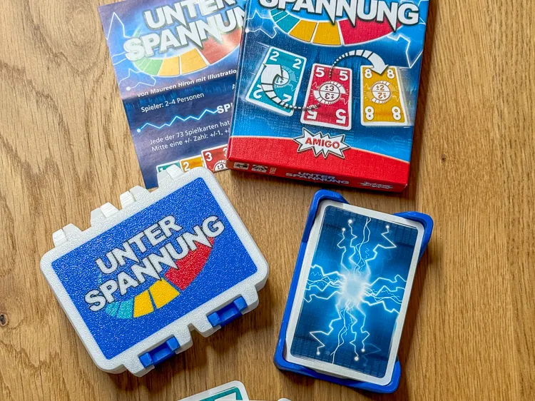 SnapLock Box für UNTER SPANNUNG von Amigos