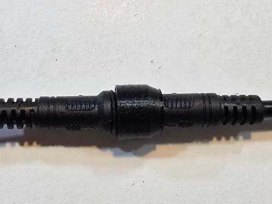 IP68 4-pin plug ring holder