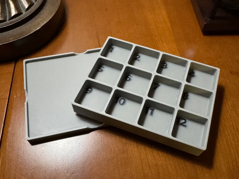 Magnetic Numbered Parts Tray with Optional Lid