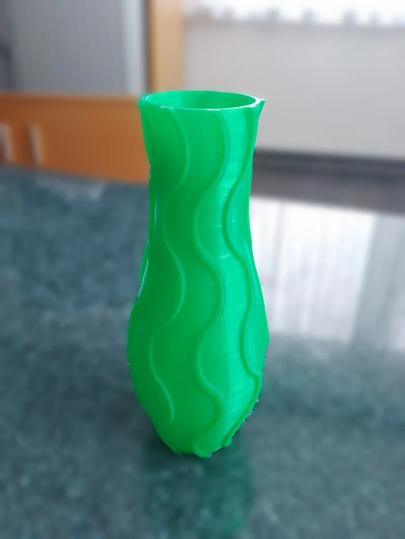 modern wavy vase