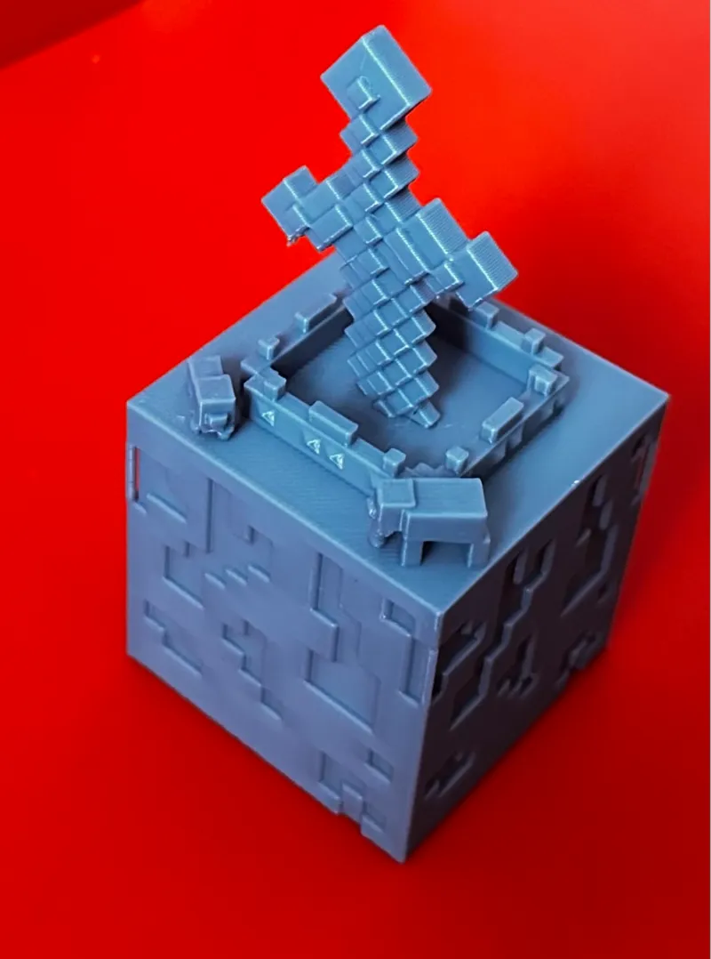 Technoblade tribute figure 