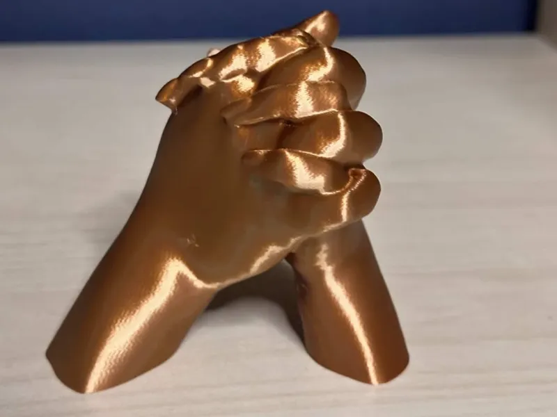 Holding Hands Statue