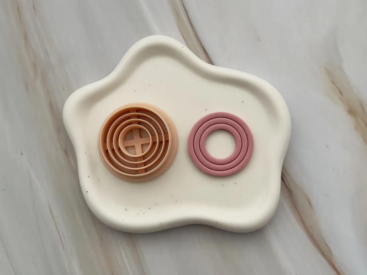 Concentric Circles Polymer Clay Earrings Cutter view 2