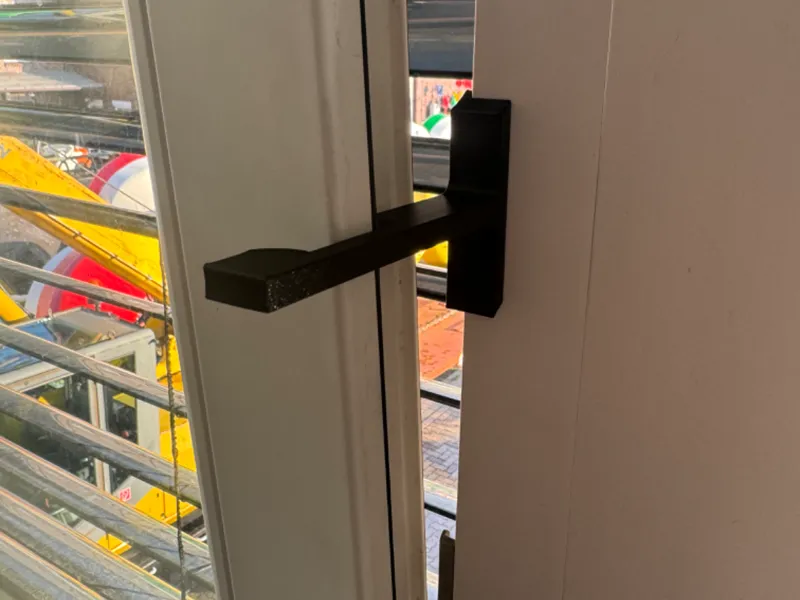 Window Stopper Against Wind (Fensterhalter)