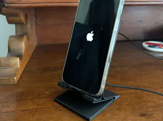 Supporto Iphone da scrivania
