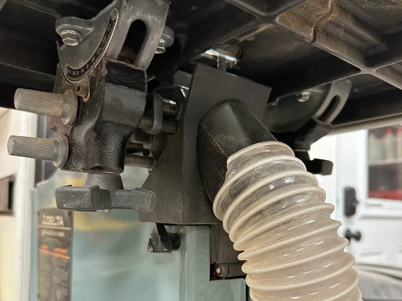 Bandsaw dust collection