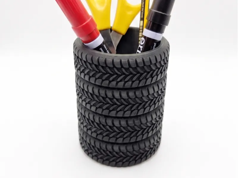 Tire pen holder - Portapenne di pneumatici