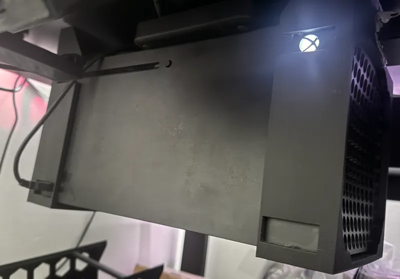 secret labs magnus xbox series x hanger