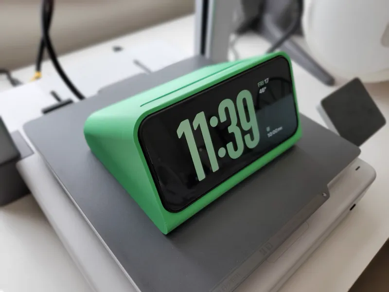 Standby Dock for iPhone 15 Pro Max