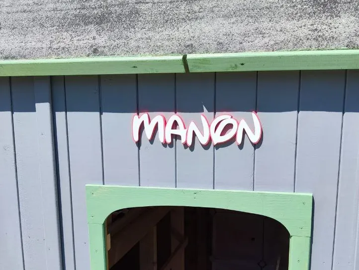 Manon