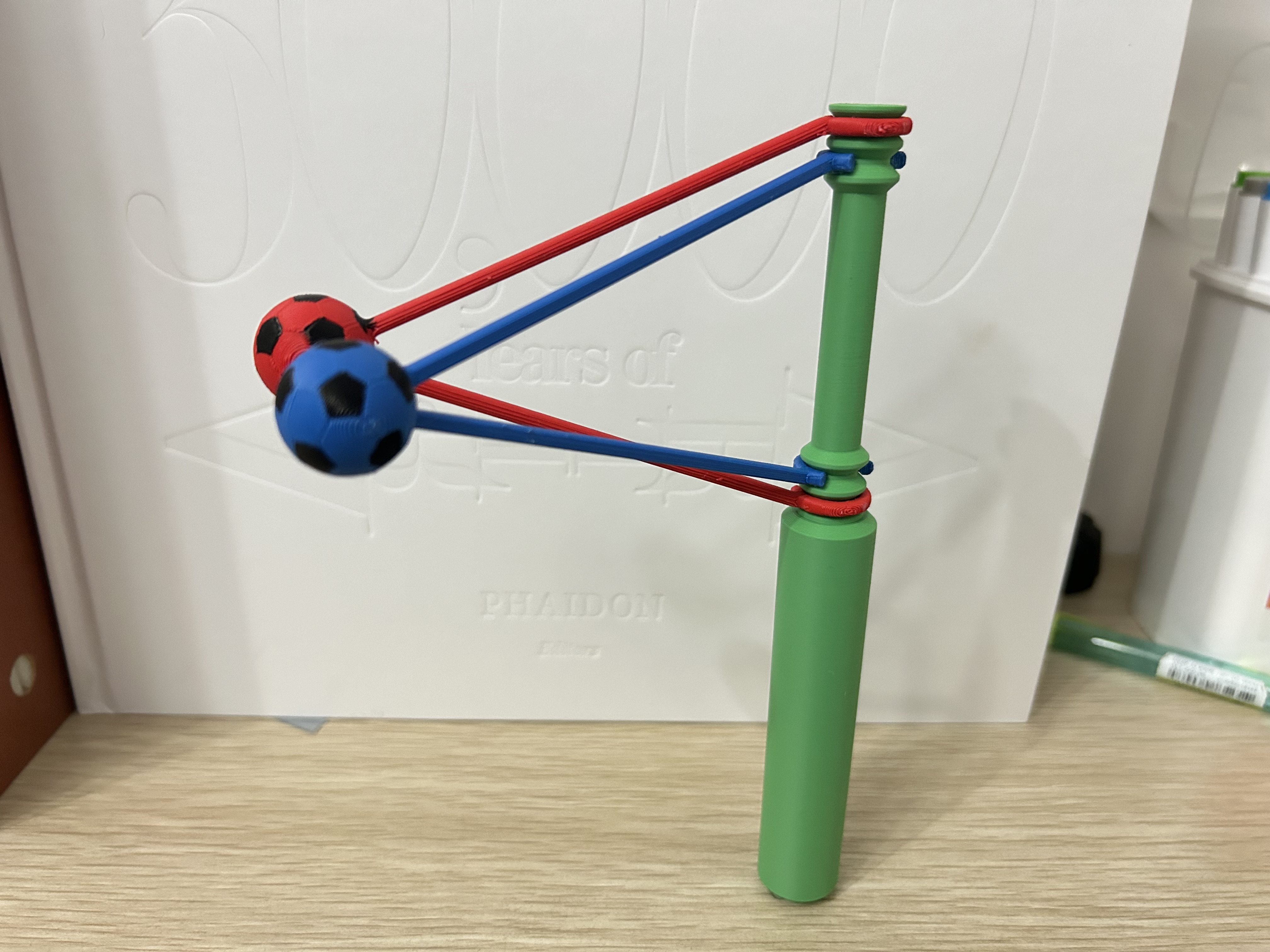 Miniatura 1 do modelo 3D 碰碰球 碰碰足球 转转球 旋转球 感统训练玩具