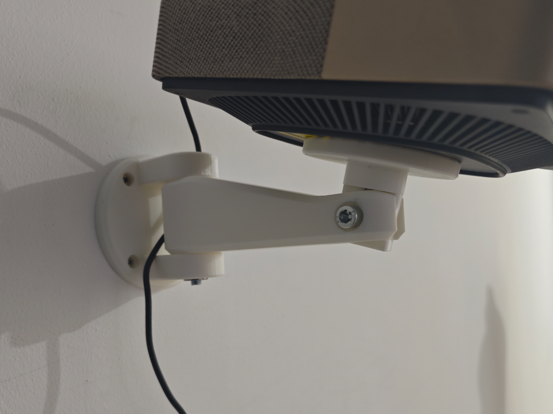 Adjustable Wall Mount Bracket for Projector