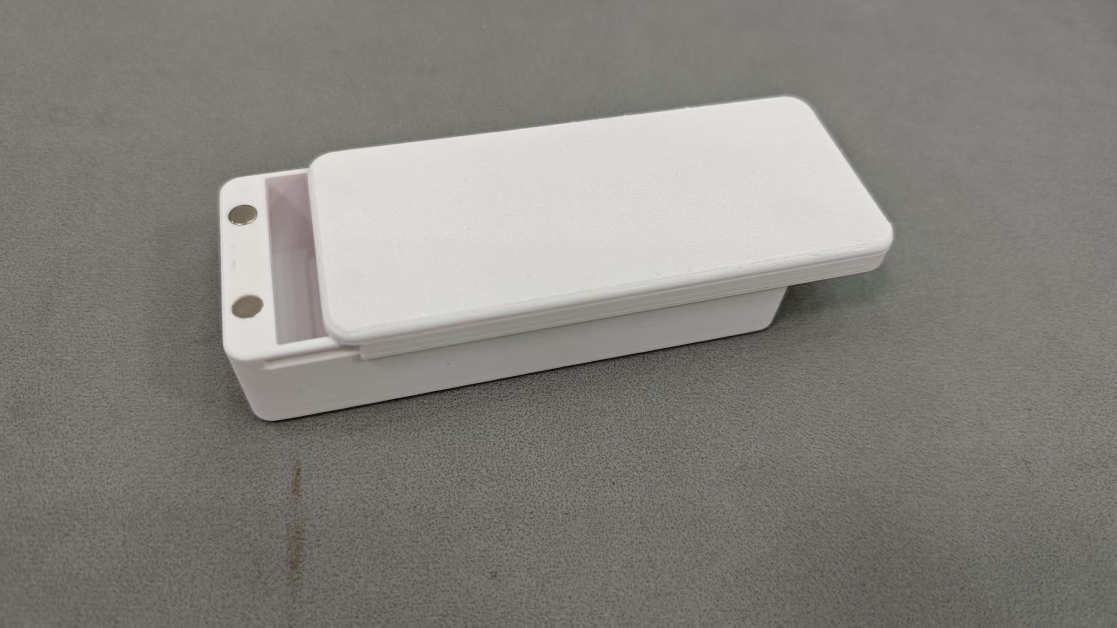 Miniatura 2 do modelo 3D 磁吸收纳盒