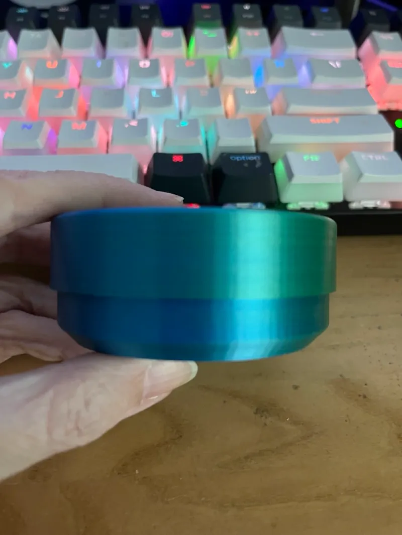 Small container with threaded lid