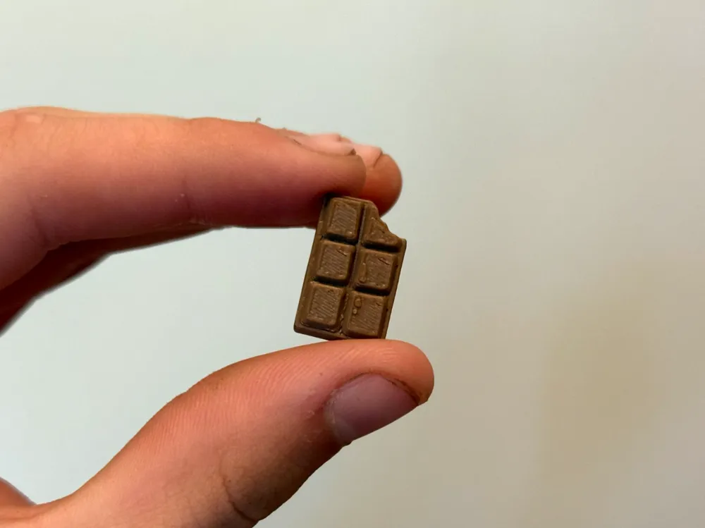 Soporte: Worlds Smallest Chocolate Bar. Referencia del modelo original.