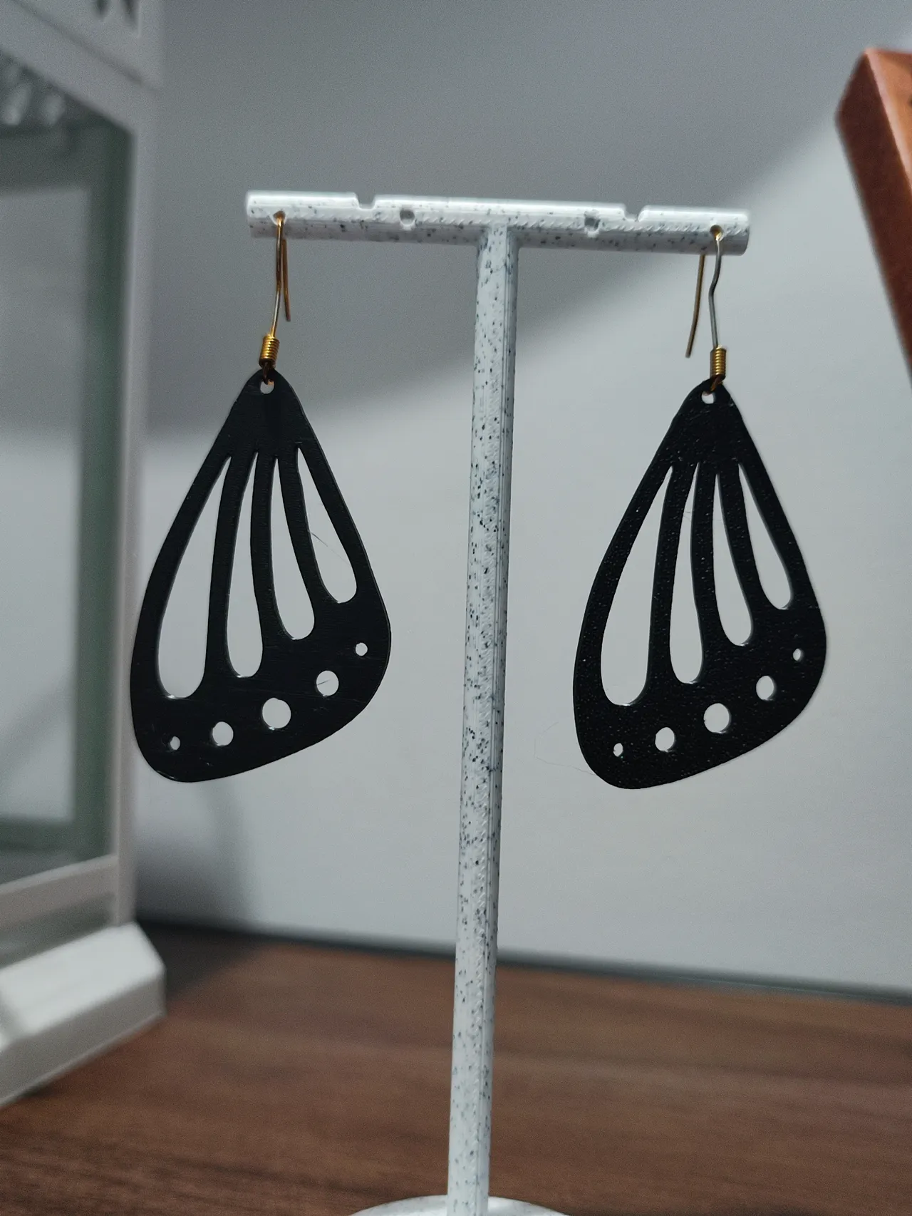 Aretes Estelas de Polilla Lunar view 3