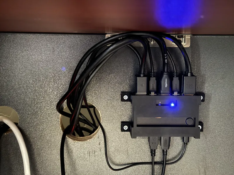 KCEVE MLEEDA KVM Mounting Bracket