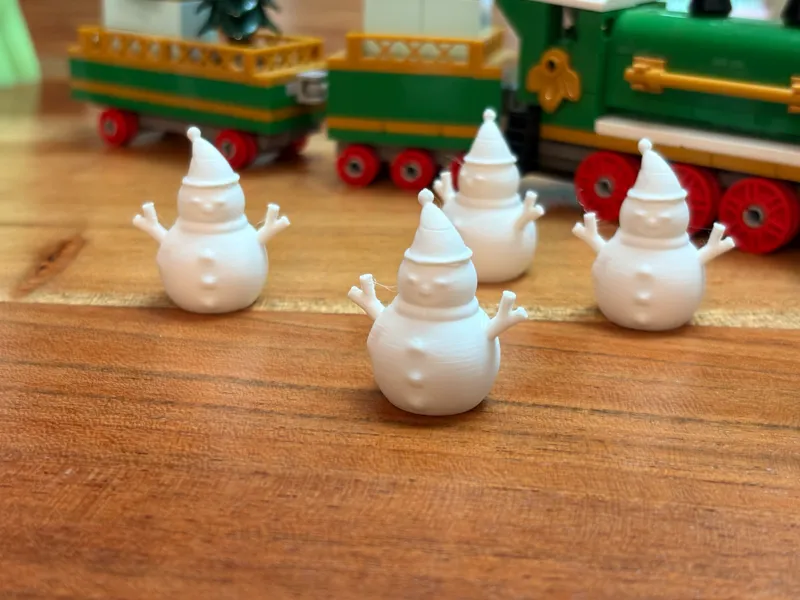 Cute Mini Snowman - 2.5g filament, 12minute print
