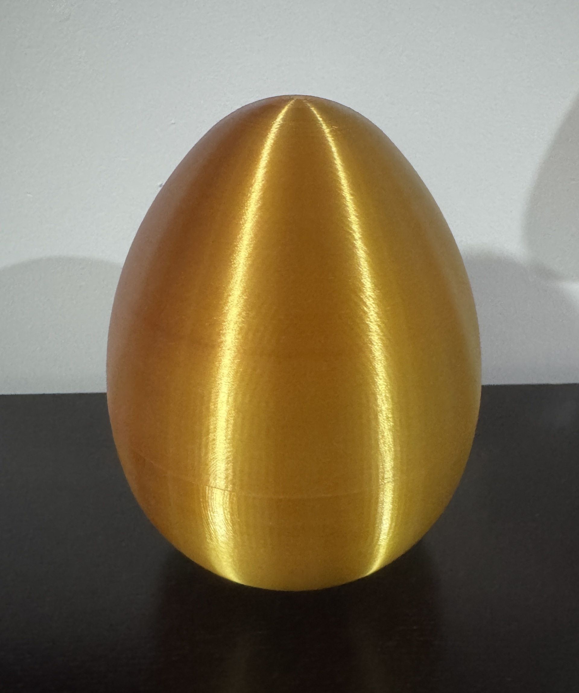 Miniatura 2 do modelo 3D Extra Large UnScrewable Hollow Easter Egg