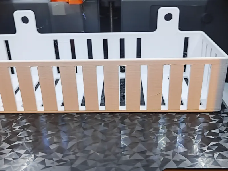 Halter für Duschgel 