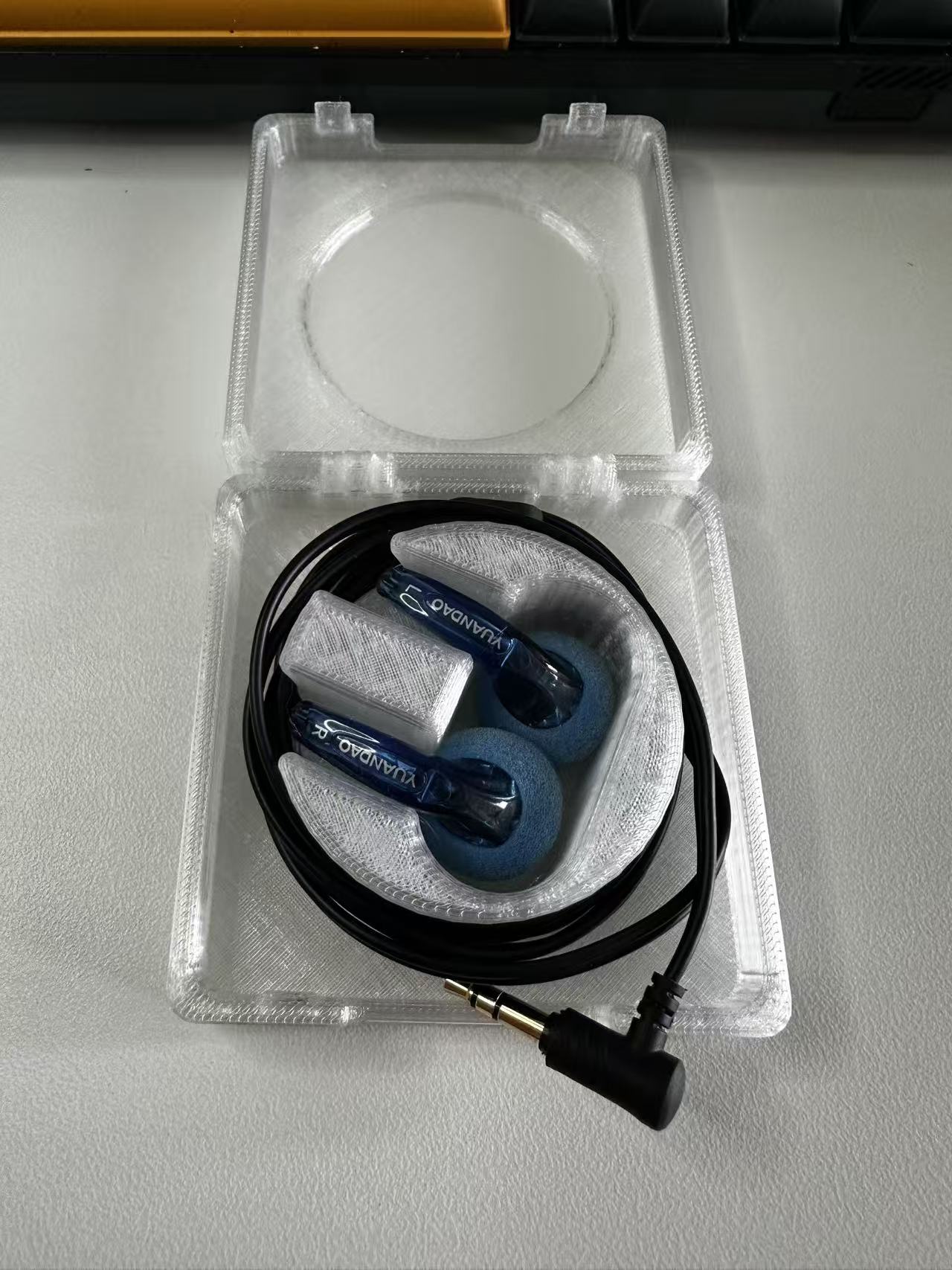 Miniatura 4 do modelo 3D 有线耳机卷线收纳盒
