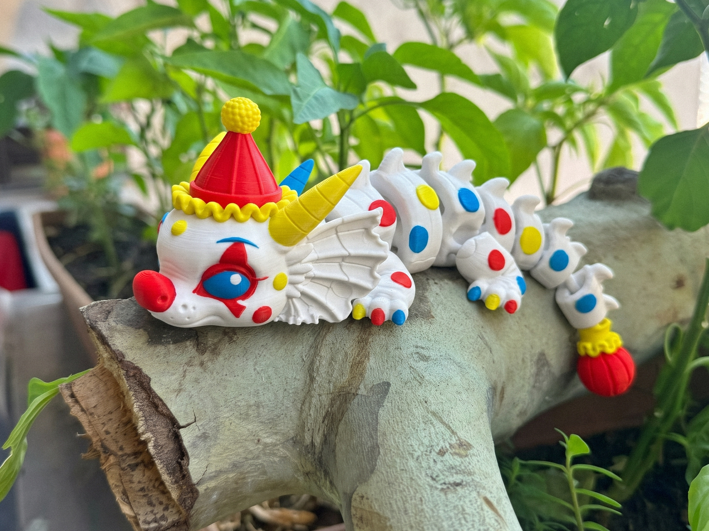 Cute Flexi Clown Dragon - 1